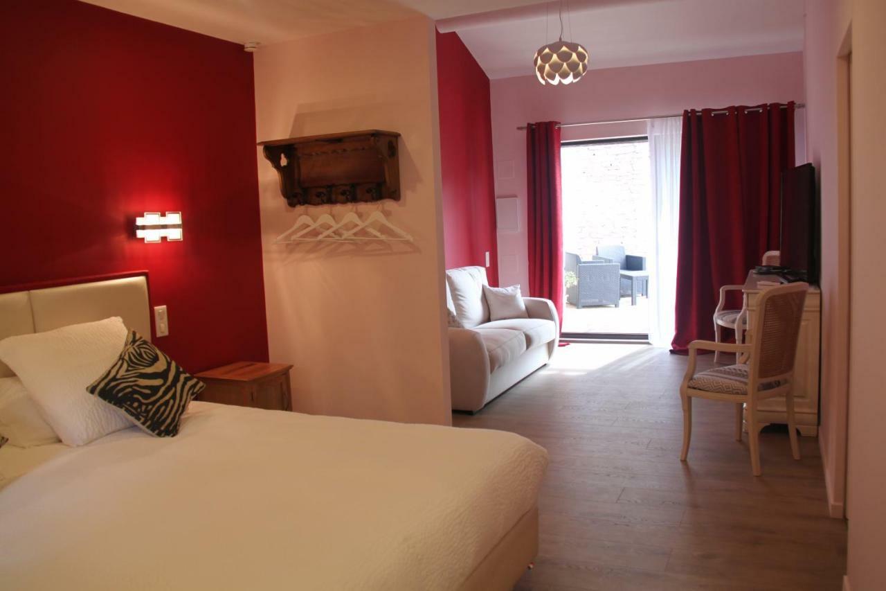 Murs  Le Hameau Fleur De Pierres , Chambre , Gite Et Table D'Hotes מראה חיצוני תמונה